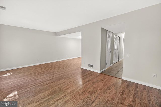 19346 KEYMAR WAY, Gaithersburg, MD 20886