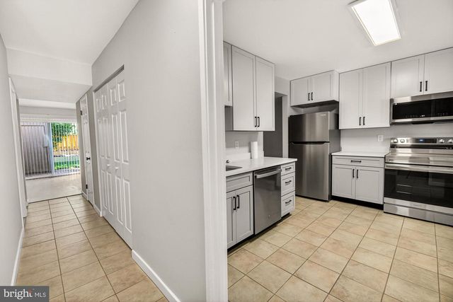 19346 KEYMAR WAY, Gaithersburg, MD 20886