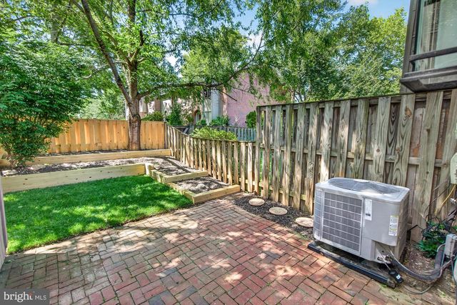 19346 KEYMAR WAY, Gaithersburg, MD 20886