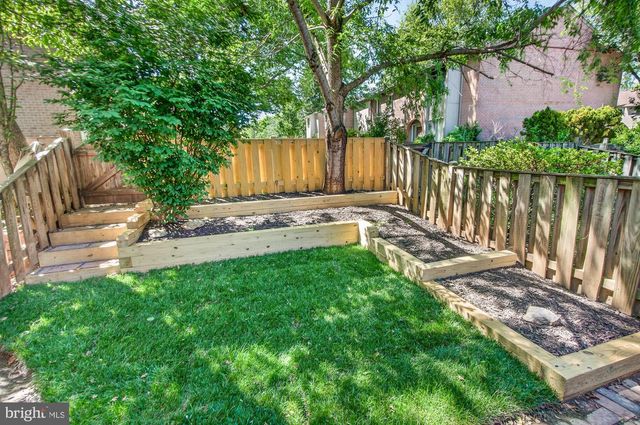 19346 KEYMAR WAY, Gaithersburg, MD 20886