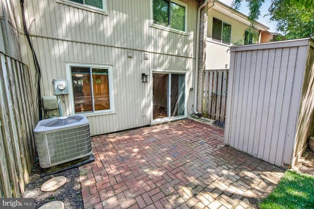 19346 KEYMAR WAY, Gaithersburg, MD 20886