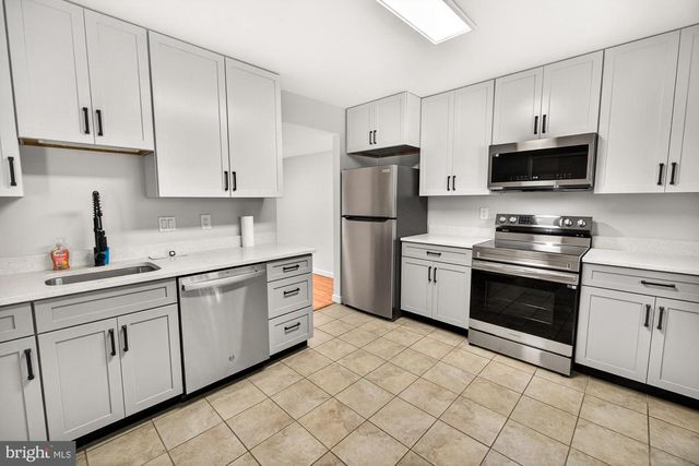 19346 KEYMAR WAY, Gaithersburg, MD 20886