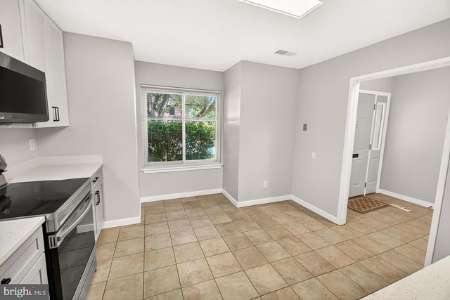 19346 KEYMAR WAY, Gaithersburg, MD 20886