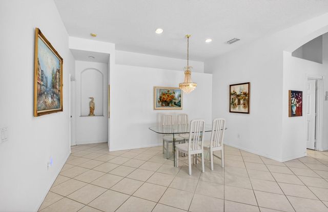 13738 Plaza Mayor Drive, Delray Beach, FL 33446