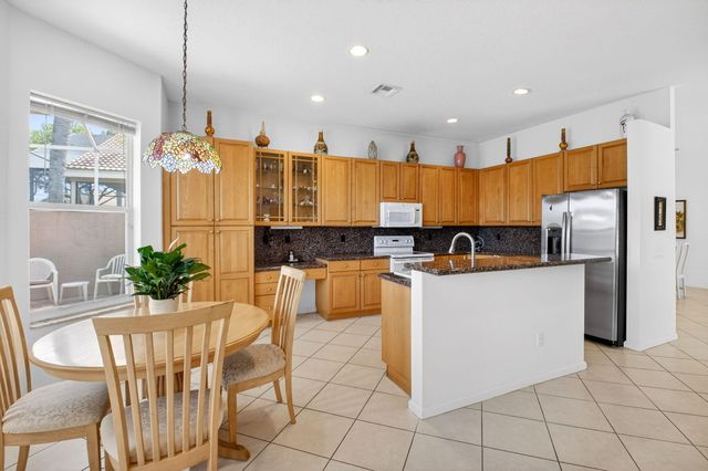 13738 Plaza Mayor Drive, Delray Beach, FL 33446