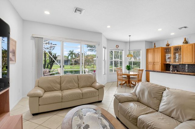 13738 Plaza Mayor Drive, Delray Beach, FL 33446