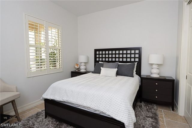 5963 Trophy DR 2002, Naples, FL 34110