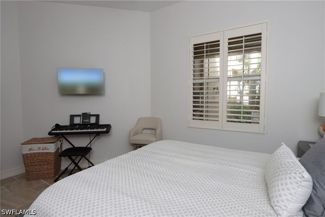 5963 Trophy DR 2002, Naples, FL 34110