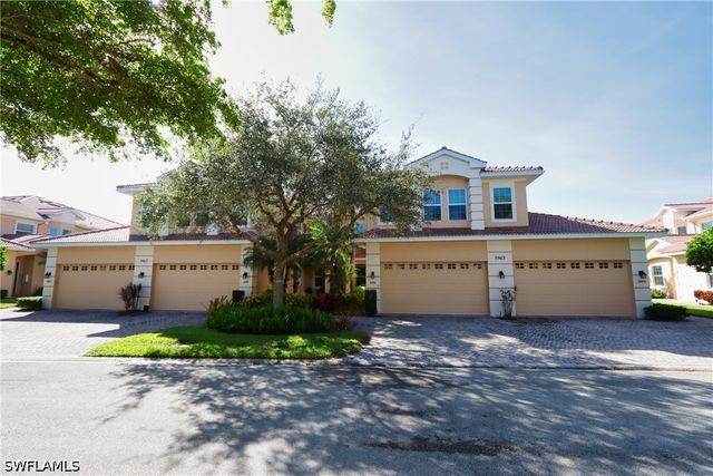 5963 Trophy DR 2002, Naples, FL 34110