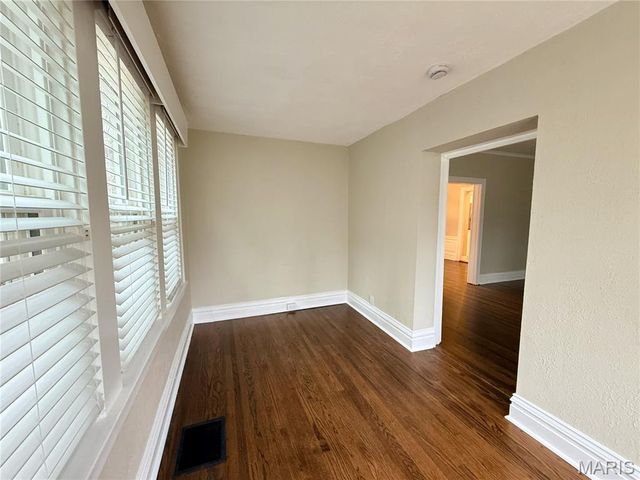 543 N Central Avenue, University City, MO 63130