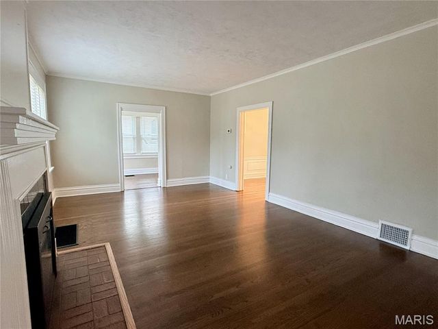 543 N Central Avenue, University City, MO 63130