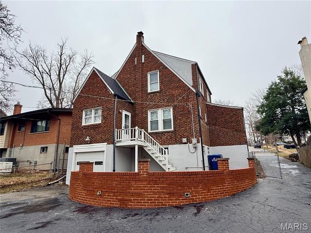 543 N Central Avenue, University City, MO 63130