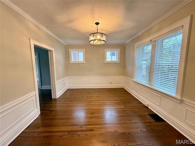 543 N Central Avenue, University City, MO 63130