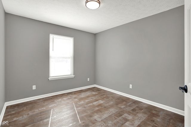 7929 Meadow Bend Circle, Indianapolis, IN 46259