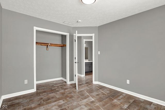 7929 Meadow Bend Circle, Indianapolis, IN 46259