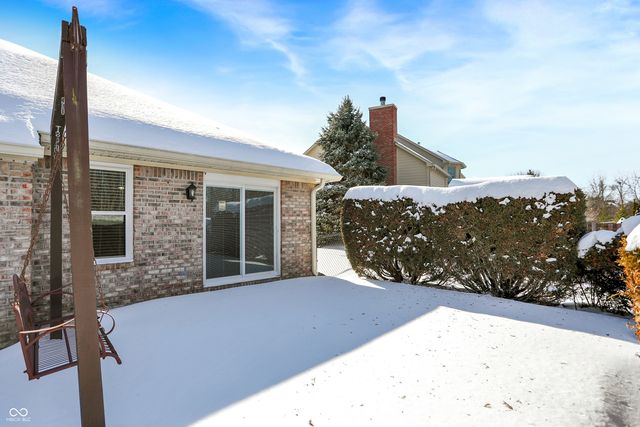 7929 Meadow Bend Circle, Indianapolis, IN 46259