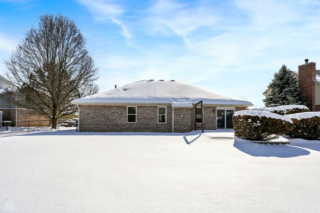 7929 Meadow Bend Circle, Indianapolis, IN 46259