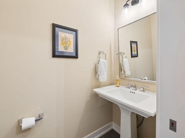 7099 Home Road, Delaware, OH 43015