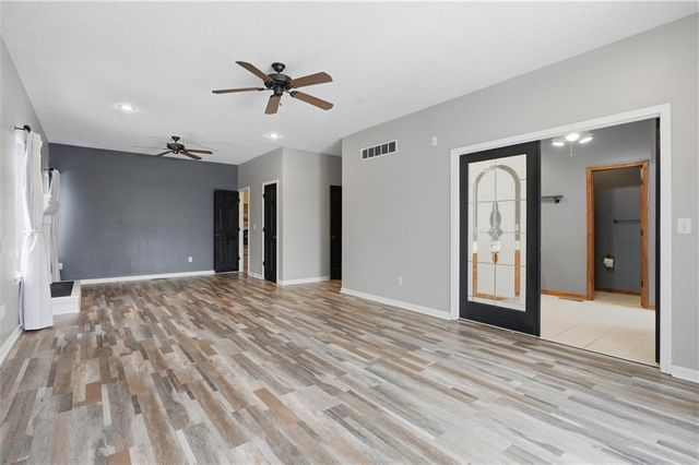 703 SW Longhorn Drive, Oak Grove, MO 64075