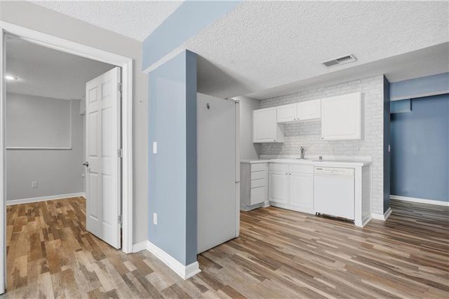 703 SW Longhorn Drive, Oak Grove, MO 64075