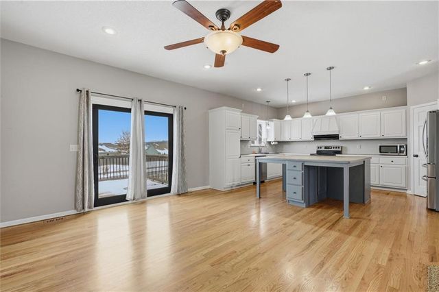 703 SW Longhorn Drive, Oak Grove, MO 64075