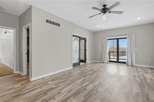 703 SW Longhorn Drive, Oak Grove, MO 64075