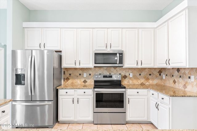 2418 SOUTHERN LINKS Drive, Fleming Island, FL 32003