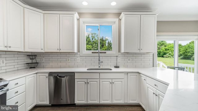 38454 STONE EDEN DR, Hamilton, VA 20158