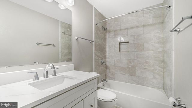 38454 STONE EDEN DR, Hamilton, VA 20158