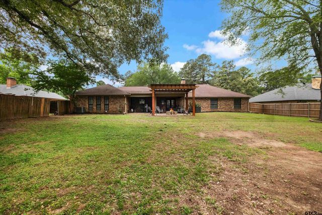 306 Princess St, Whitehouse, TX 75791