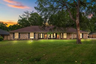 306 Princess St, Whitehouse, TX 75791