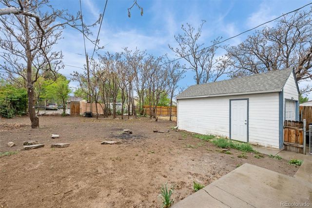 949 S Perry Street, Denver, CO 80219