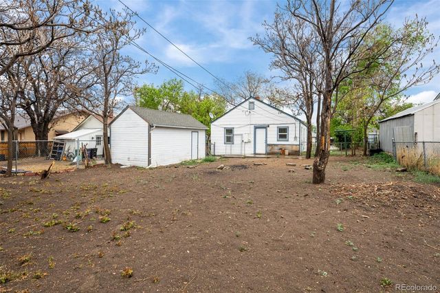 949 S Perry Street, Denver, CO 80219