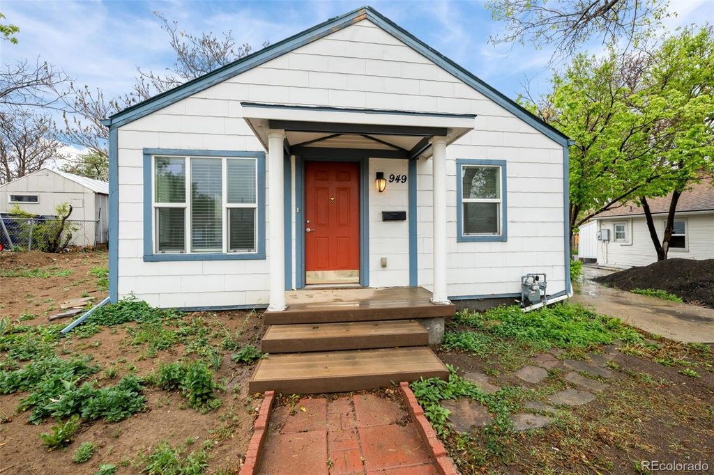 949 S Perry Street, Denver, CO 80219