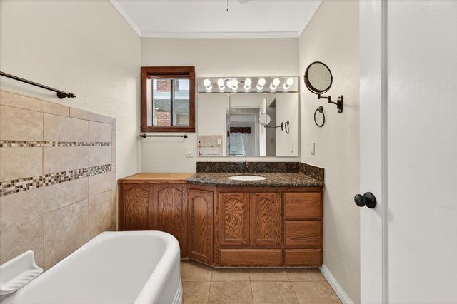 311 S K Street, Madera, CA 93637