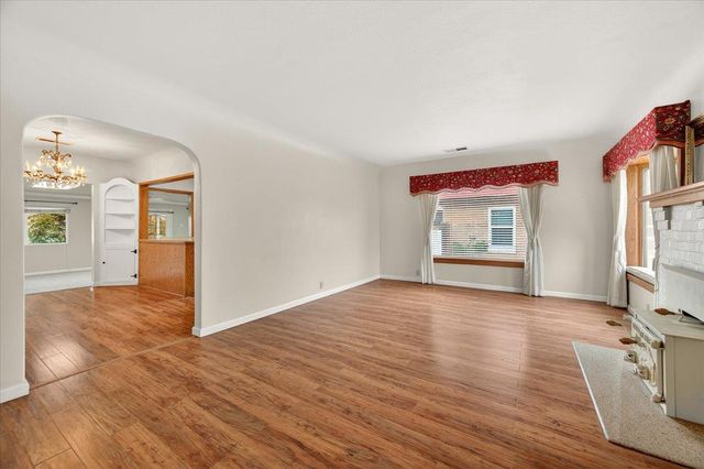 311 S K Street, Madera, CA 93637