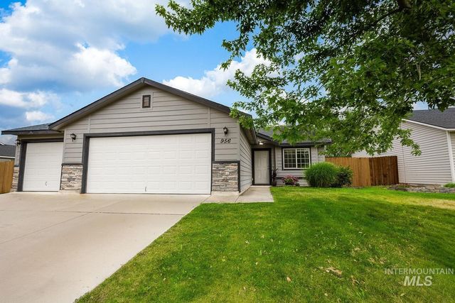 956 S Hebgon Lake Ave, Middleton, ID 83644