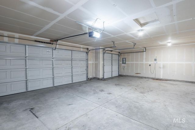956 S Hebgon Lake Ave, Middleton, ID 83644