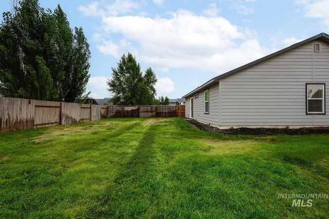 956 S Hebgon Lake Ave, Middleton, ID 83644