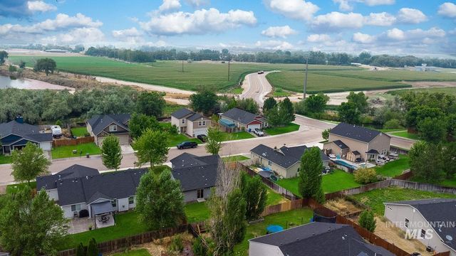 956 S Hebgon Lake Ave, Middleton, ID 83644