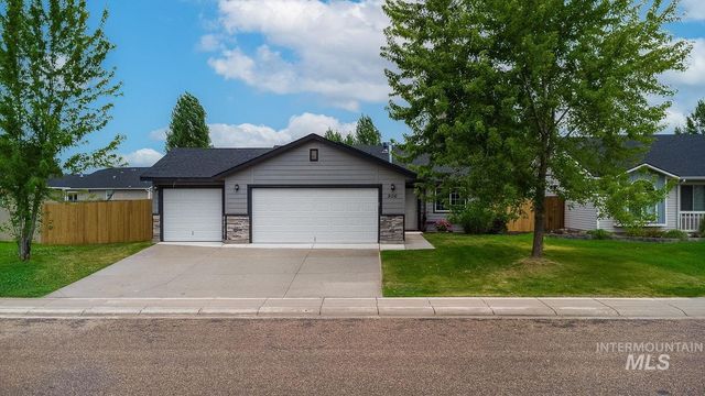 956 S Hebgon Lake Ave, Middleton, ID 83644