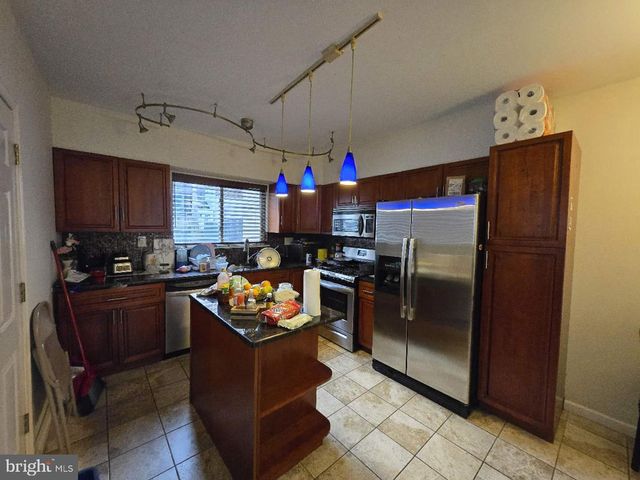 2109 S 9TH ST, Philadelphia, PA 19148