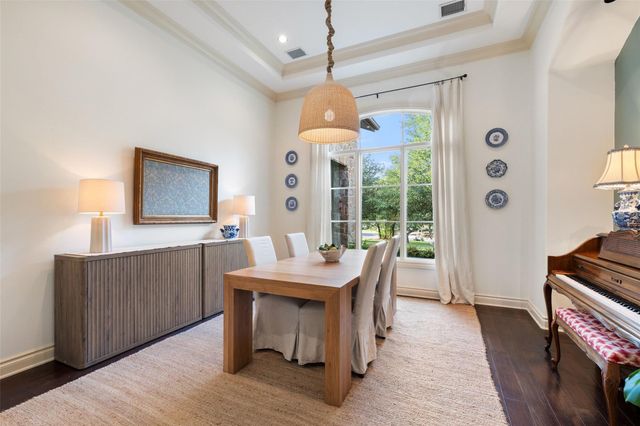 105 Harbor Hill DR, Lakeway, TX 78734