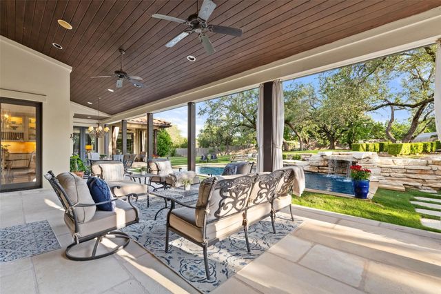 105 Harbor Hill DR, Lakeway, TX 78734