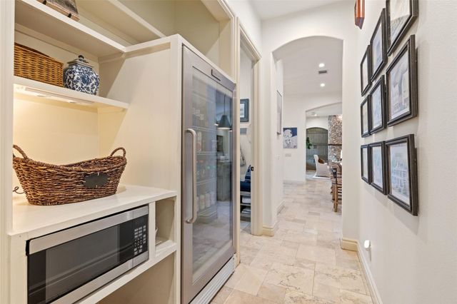 105 Harbor Hill DR, Lakeway, TX 78734