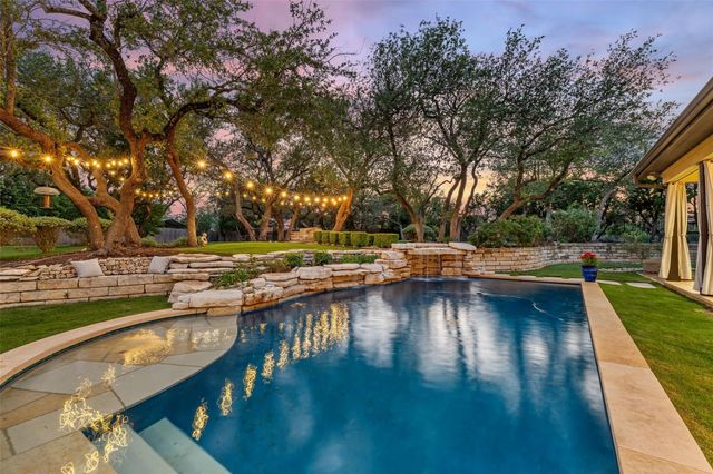 105 Harbor Hill DR, Lakeway, TX 78734