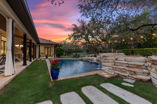 105 Harbor Hill DR, Lakeway, TX 78734