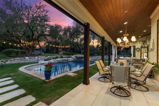 105 Harbor Hill DR, Lakeway, TX 78734