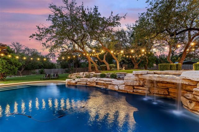 105 Harbor Hill DR, Lakeway, TX 78734