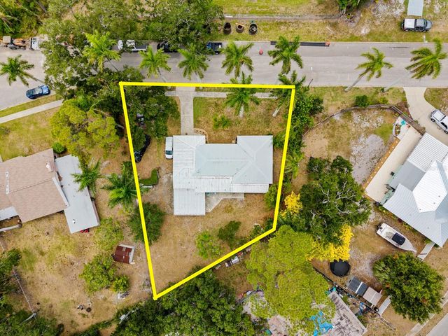 2415 2ND AVENUE E, Bradenton, FL 34208